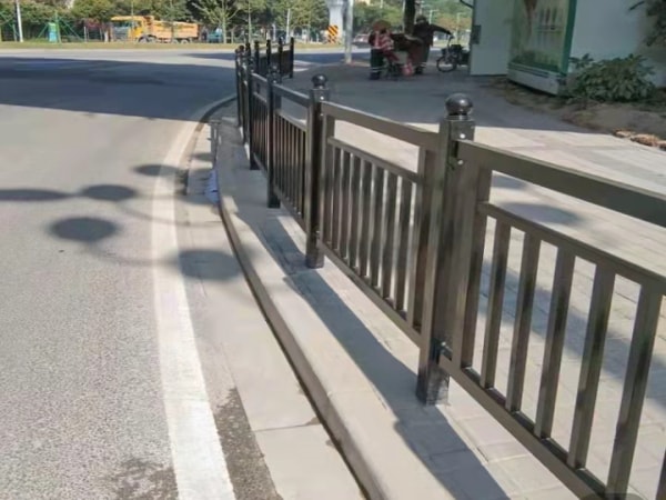 道路護(hù)欄